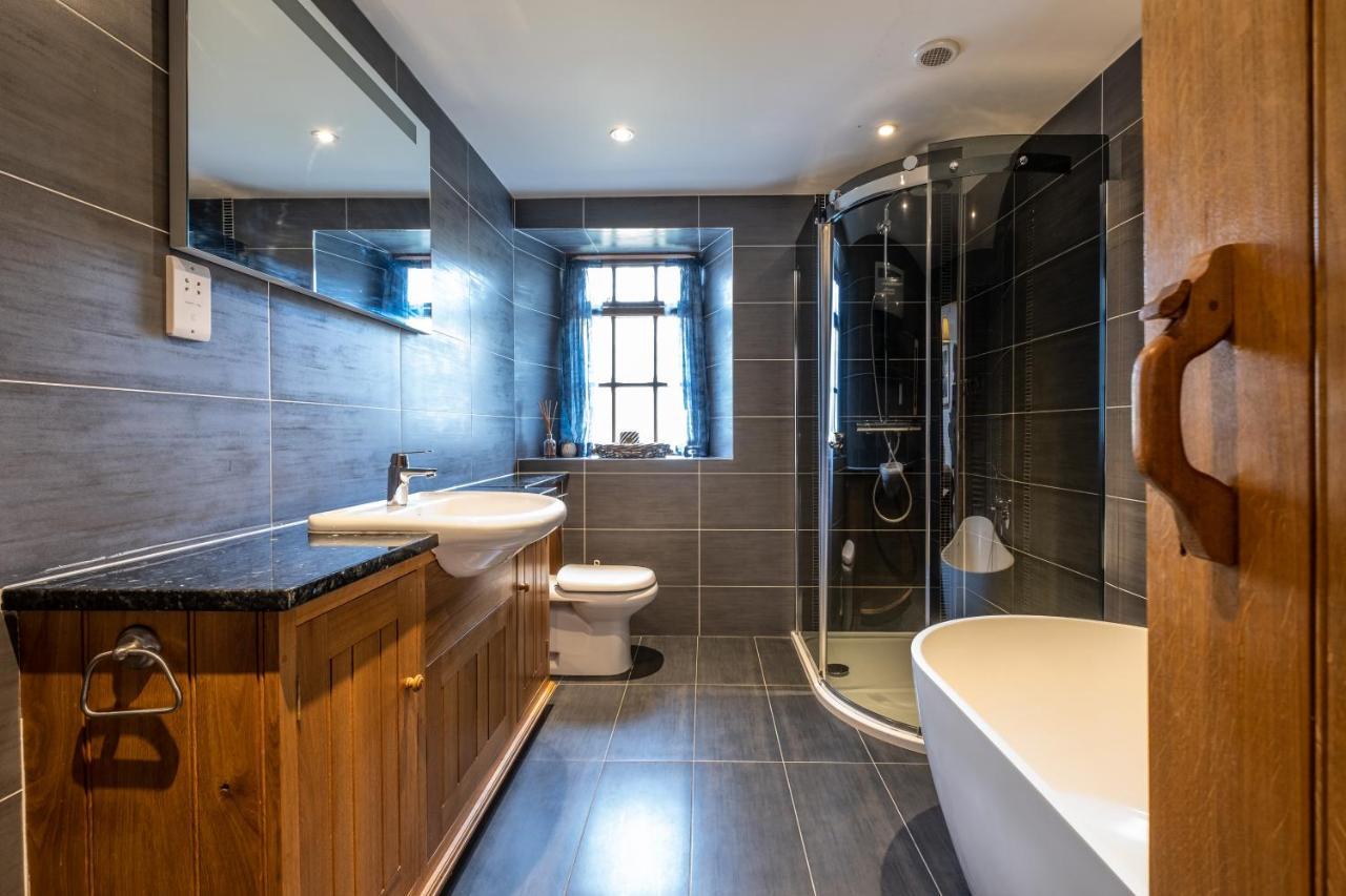 Stunning Cottage Grade 2 Listed With Parking And Hot Tub Bowness-on-Windermere Esterno foto