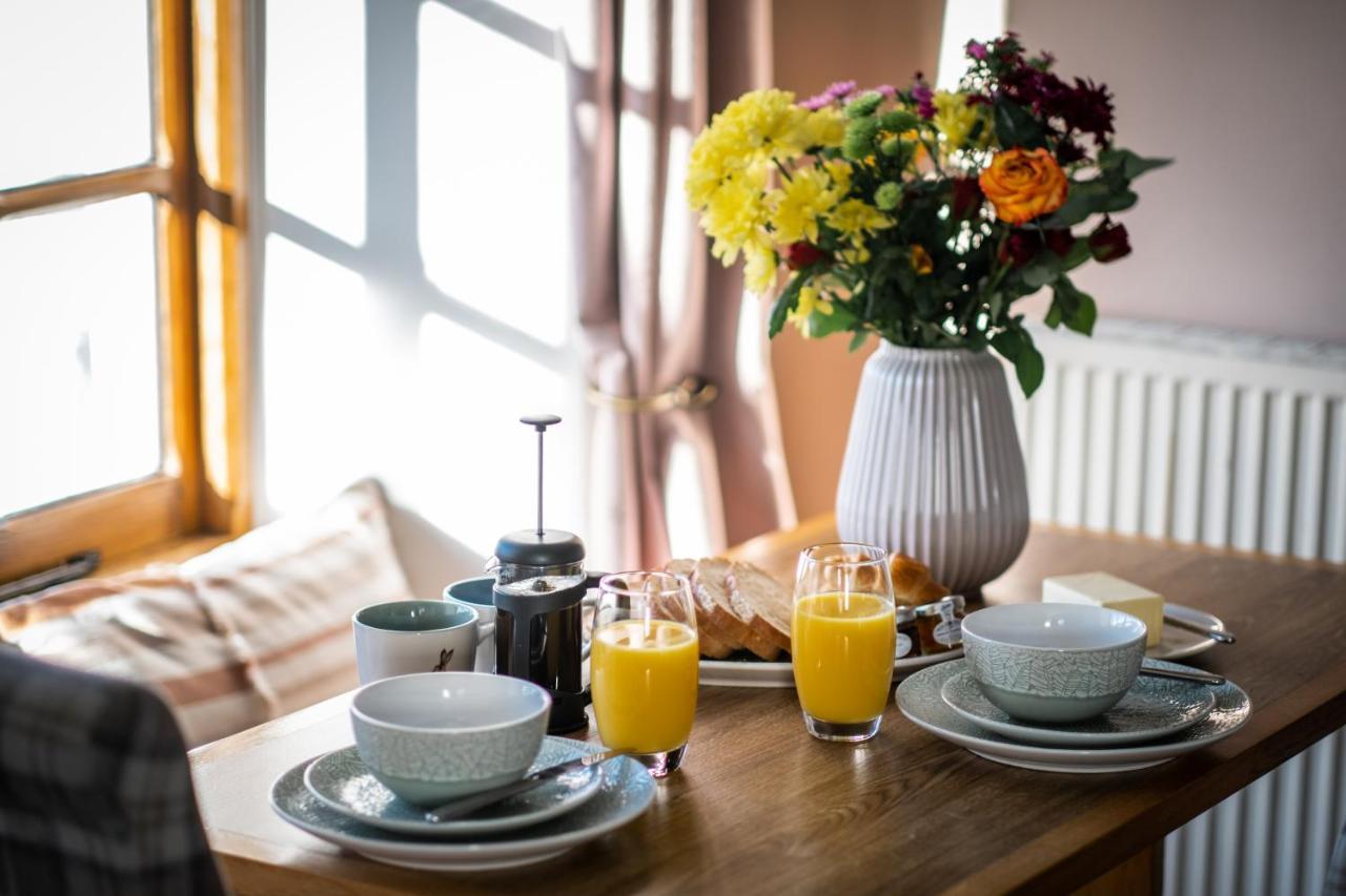 Stunning Cottage Grade 2 Listed With Parking And Hot Tub Bowness-on-Windermere Esterno foto