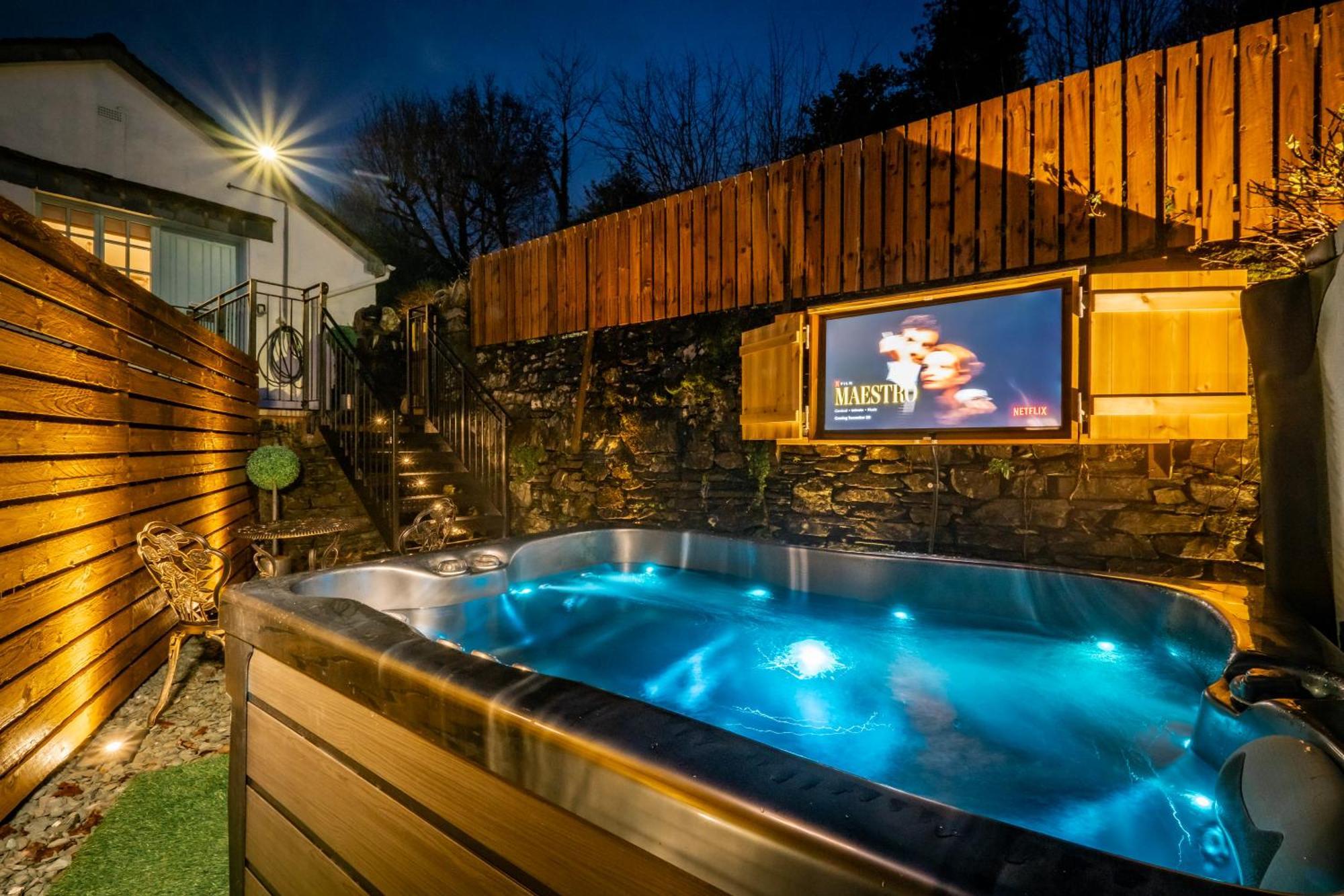 Stunning Cottage Grade 2 Listed With Parking And Hot Tub Bowness-on-Windermere Esterno foto